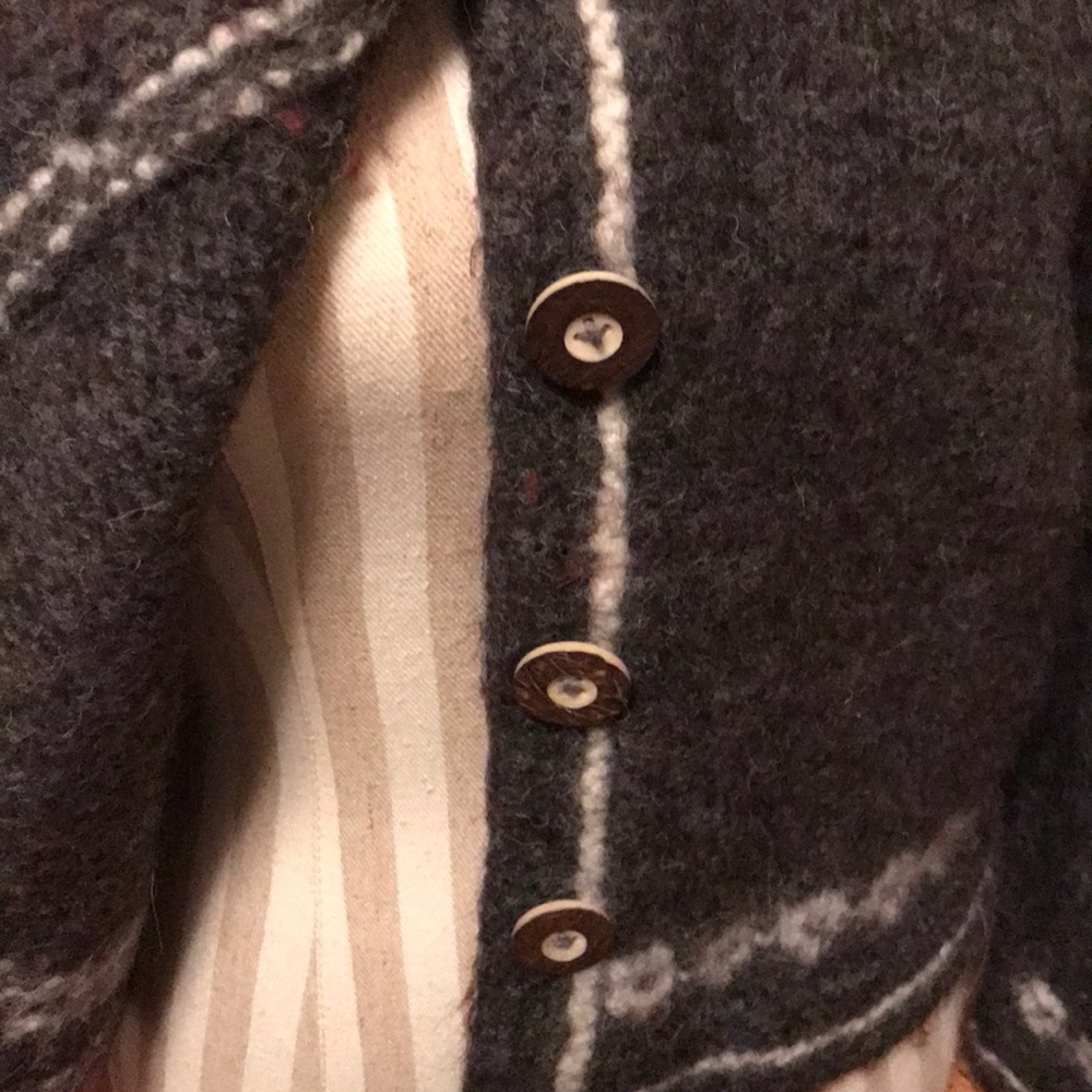Cardigan - Picture 3 of 5